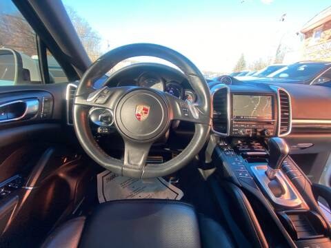 2014 Porsche Cayenne AWD 4dr S Hybrid, available for sale in Bloomingdale, New Jersey | Bloomingdale Auto Group. Bloomingdale, New Jersey 2014 Porsche Cayenne AWD 4dr S Hybrid, available for sale in Bloomingdale, New Jersey | Bloomingdale Auto Group. Bloomingdale, New Jersey