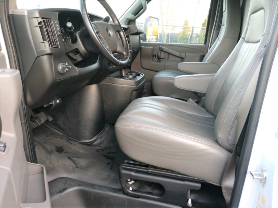 2021 Chevrolet EXPRESS 3500 14 FT BOX TRUCK 3500 Van 159", available for sale in COPIAGUE, New York | Warwick Auto Sales Inc. COPIAGUE, New York 2021 Chevrolet EXPRESS 3500 14 FT BOX TRUCK 3500 Van 159", available for sale in COPIAGUE, New York | Warwick Auto Sales Inc. COPIAGUE, New York