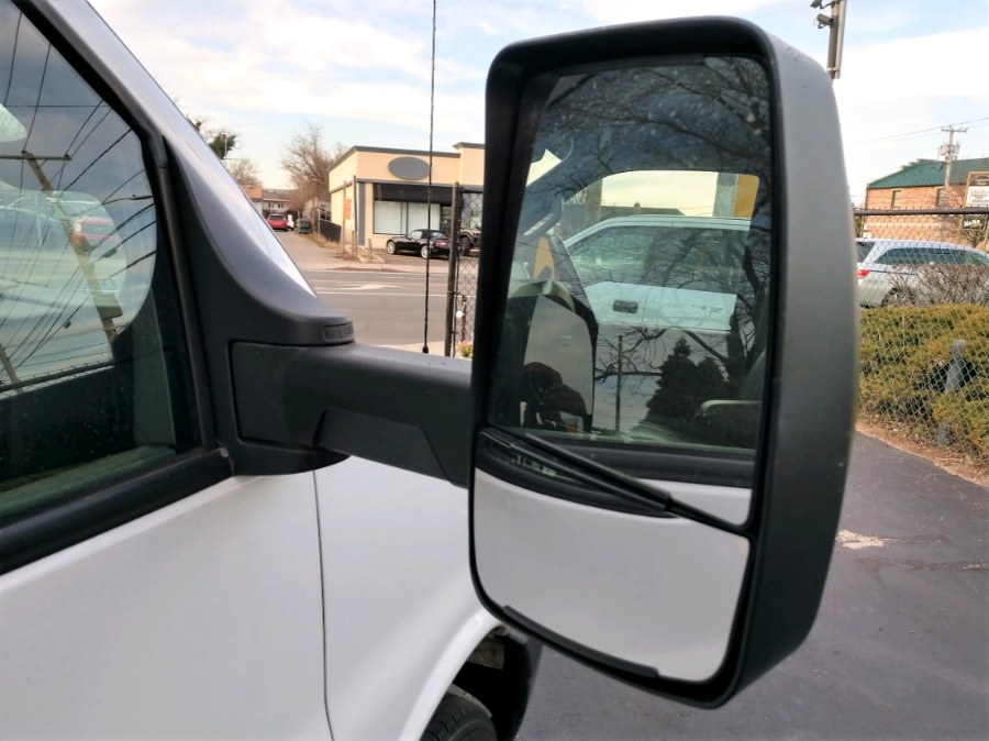 2021 Chevrolet EXPRESS 3500 14 FT BOX TRUCK 3500 Van 159", available for sale in COPIAGUE, New York | Warwick Auto Sales Inc. COPIAGUE, New York 2021 Chevrolet EXPRESS 3500 14 FT BOX TRUCK 3500 Van 159", available for sale in COPIAGUE, New York | Warwick Auto Sales Inc. COPIAGUE, New York