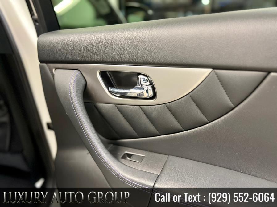 2016 INFINITI QX70 AWD 4dr, available for sale in Bronx, New York | Luxury Auto Group. Bronx, New York 2016 INFINITI QX70 AWD 4dr, available for sale in Bronx, New York | Luxury Auto Group. Bronx, New York