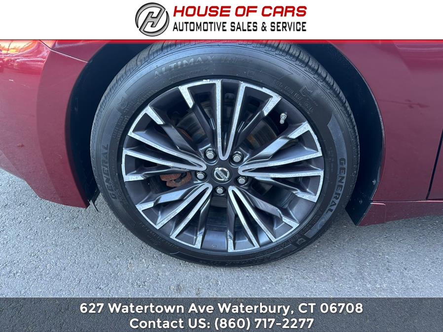 2016 Nissan Maxima 4dr Sdn 3.5 Platinum, available for sale in Waterbury, Connecticut | House of Cars LLC. Waterbury, Connecticut