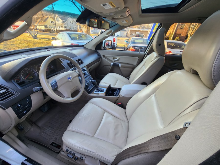2010 Volvo XC90 AWD 4dr I6, available for sale in Bristol, Connecticut | Dealmax Motors LLC. Bristol, Connecticut 2010 Volvo XC90 AWD 4dr I6, available for sale in Bristol, Connecticut | Dealmax Motors LLC. Bristol, Connecticut