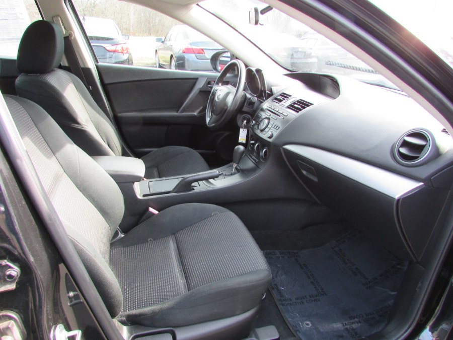 2013 Mazda Mazda3 4dr Sdn Auto i SV, available for sale in East Windsor, Connecticut | United Auto Sales of E Windsor, Inc. East Windsor, Connecticut 2013 Mazda Mazda3 4dr Sdn Auto i SV, available for sale in East Windsor, Connecticut | United Auto Sales of E Windsor, Inc. East Windsor, Connecticut
