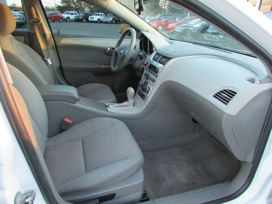 2010 Chevrolet Malibu 4dr Sdn LS w/1LS, available for sale in East Windsor, Connecticut | United Auto Sales of E Windsor, Inc. East Windsor, Connecticut 2010 Chevrolet Malibu 4dr Sdn LS w/1LS, available for sale in East Windsor, Connecticut | United Auto Sales of E Windsor, Inc. East Windsor, Connecticut