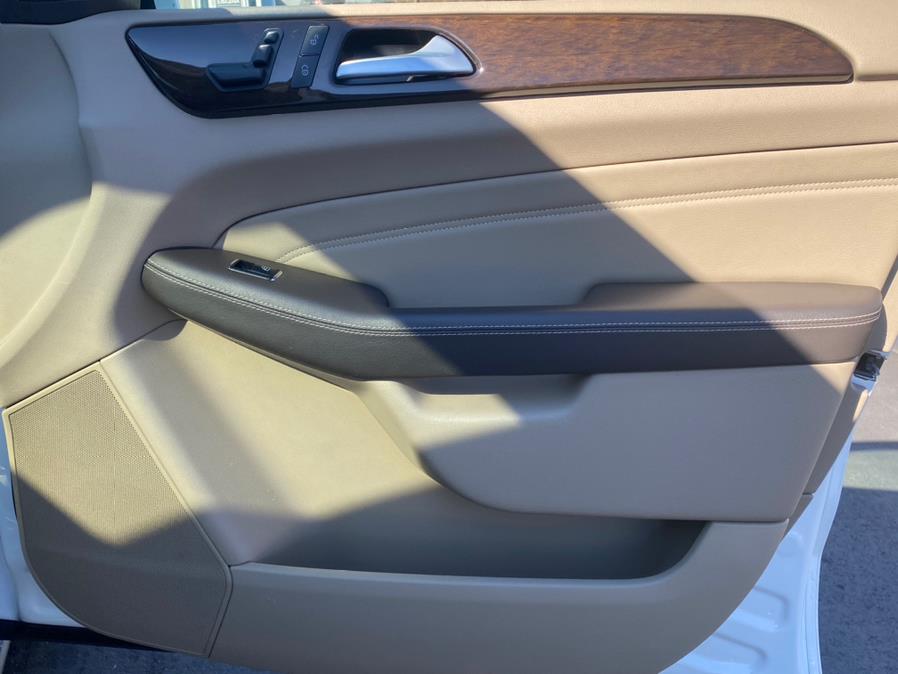 2014 Mercedes-Benz M-Class 4MATIC 4dr ML 350, available for sale in Canton, Connecticut | Lava Motors 2 Inc. Canton, Connecticut 2014 Mercedes-Benz M-Class 4MATIC 4dr ML 350, available for sale in Canton, Connecticut | Lava Motors 2 Inc. Canton, Connecticut