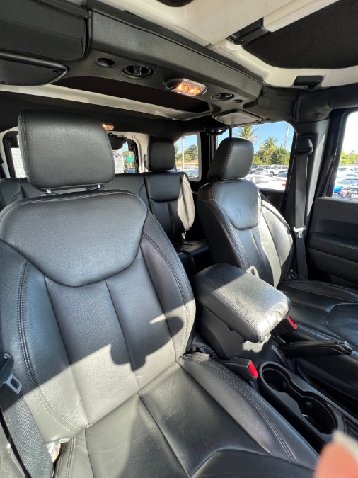 2015 Jeep Wrangler Unlimited 4WD 4dr Altitude, available for sale in Miami, Florida | 26 Motors Miami. Miami, Florida 2015 Jeep Wrangler Unlimited 4WD 4dr Altitude, available for sale in Miami, Florida | 26 Motors Miami. Miami, Florida