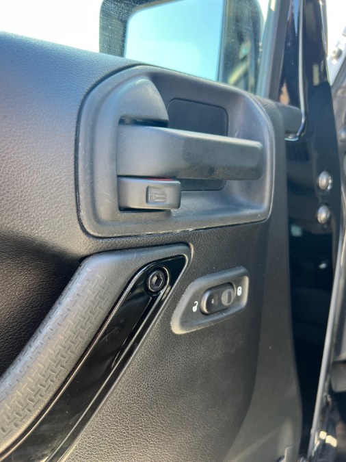 2015 Jeep Wrangler Unlimited 4WD 4dr Altitude, available for sale in Miami, Florida | 26 Motors Miami. Miami, Florida 2015 Jeep Wrangler Unlimited 4WD 4dr Altitude, available for sale in Miami, Florida | 26 Motors Miami. Miami, Florida