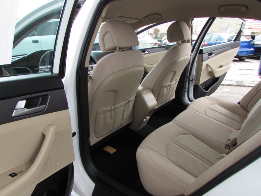 2016 Hyundai Sonata 4dr Sdn 2.4L SE, available for sale in Orlando, Florida | VIP Auto Enterprise, Inc. Orlando, Florida 2016 Hyundai Sonata 4dr Sdn 2.4L SE, available for sale in Orlando, Florida | VIP Auto Enterprise, Inc. Orlando, Florida