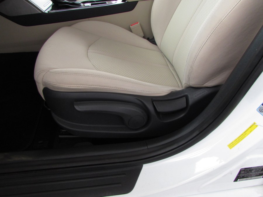 2016 Hyundai Sonata 4dr Sdn 2.4L SE, available for sale in Orlando, Florida | VIP Auto Enterprise, Inc. Orlando, Florida 2016 Hyundai Sonata 4dr Sdn 2.4L SE, available for sale in Orlando, Florida | VIP Auto Enterprise, Inc. Orlando, Florida