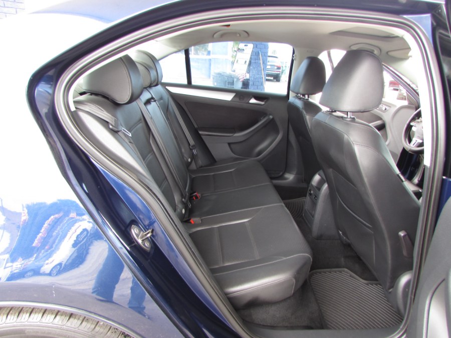 2014 Volkswagen Jetta Sedan 4dr Auto SE w/Connectivity/Sunroof, available for sale in Orlando, Florida | VIP Auto Enterprise, Inc. Orlando, Florida 2014 Volkswagen Jetta Sedan 4dr Auto SE w/Connectivity/Sunroof, available for sale in Orlando, Florida | VIP Auto Enterprise, Inc. Orlando, Florida