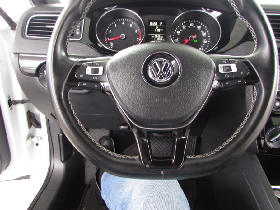 2015 Volkswagen Jetta Sedan 4dr Auto 1.8T SE PZEV, available for sale in Orlando, Florida | VIP Auto Enterprise, Inc. Orlando, Florida 2015 Volkswagen Jetta Sedan 4dr Auto 1.8T SE PZEV, available for sale in Orlando, Florida | VIP Auto Enterprise, Inc. Orlando, Florida