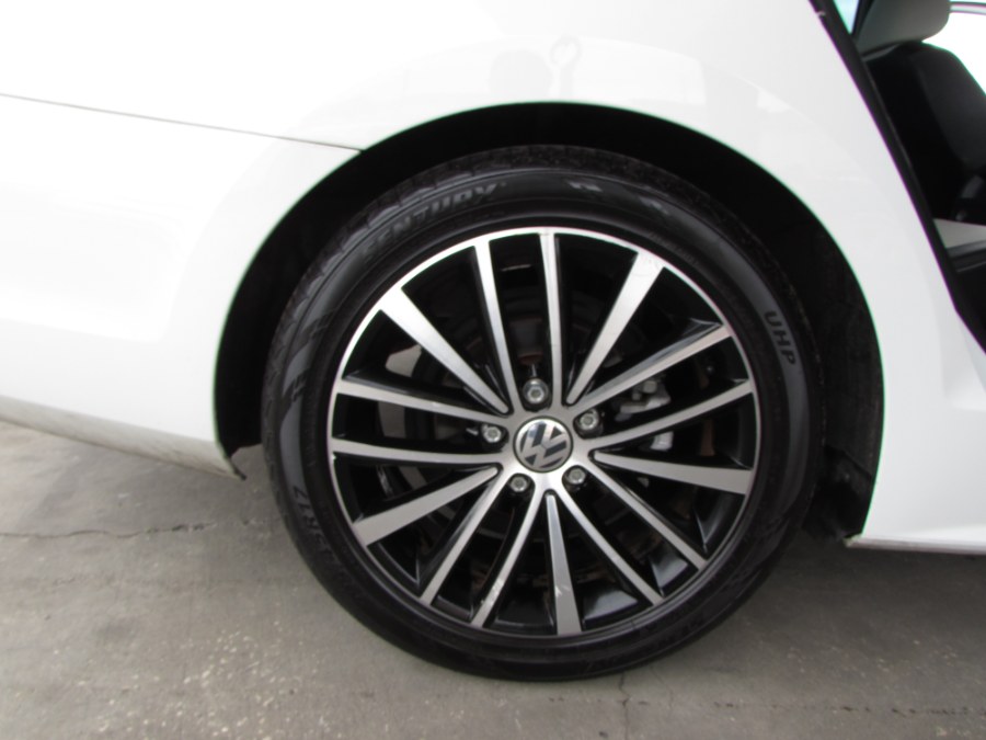 2015 Volkswagen Jetta Sedan 4dr Auto 1.8T SE PZEV, available for sale in Orlando, Florida | VIP Auto Enterprise, Inc. Orlando, Florida 2015 Volkswagen Jetta Sedan 4dr Auto 1.8T SE PZEV, available for sale in Orlando, Florida | VIP Auto Enterprise, Inc. Orlando, Florida