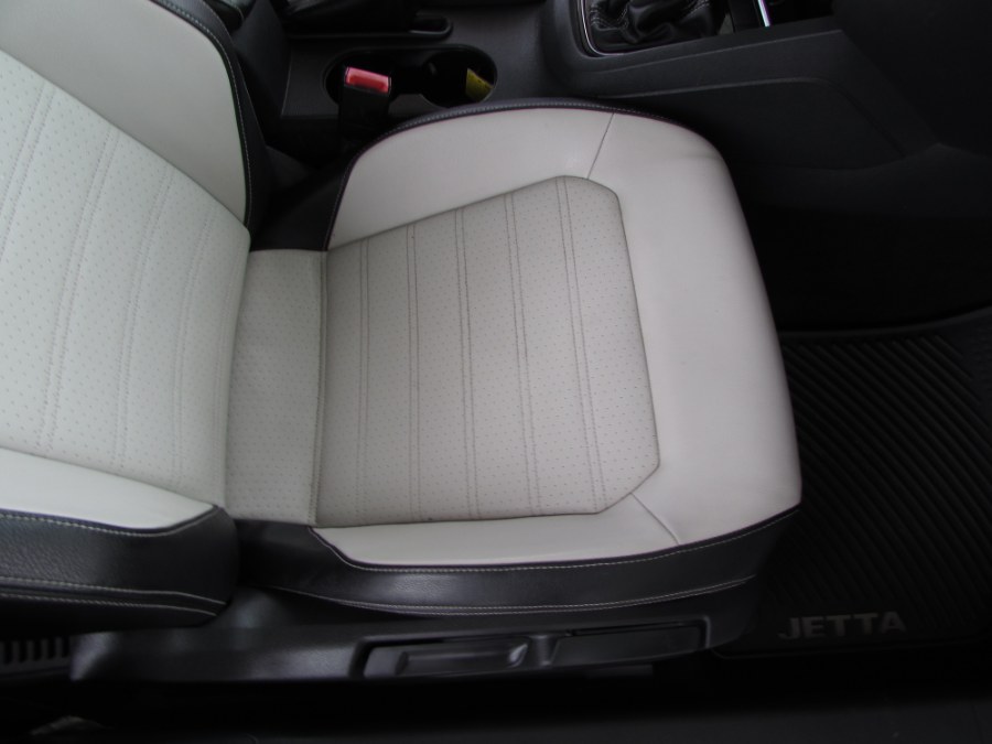 2015 Volkswagen Jetta Sedan 4dr Auto 1.8T SE PZEV, available for sale in Orlando, Florida | VIP Auto Enterprise, Inc. Orlando, Florida 2015 Volkswagen Jetta Sedan 4dr Auto 1.8T SE PZEV, available for sale in Orlando, Florida | VIP Auto Enterprise, Inc. Orlando, Florida
