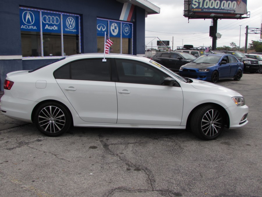 2015 Volkswagen Jetta Sedan 4dr Auto 1.8T SE PZEV, available for sale in Orlando, Florida | VIP Auto Enterprise, Inc. Orlando, Florida 2015 Volkswagen Jetta Sedan 4dr Auto 1.8T SE PZEV, available for sale in Orlando, Florida | VIP Auto Enterprise, Inc. Orlando, Florida