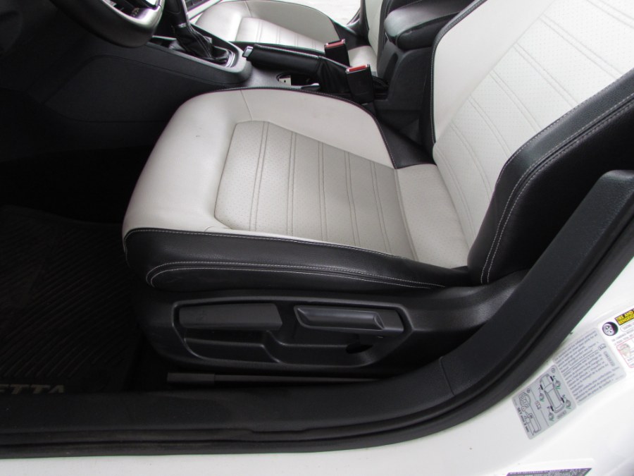 2015 Volkswagen Jetta Sedan 4dr Auto 1.8T SE PZEV, available for sale in Orlando, Florida | VIP Auto Enterprise, Inc. Orlando, Florida 2015 Volkswagen Jetta Sedan 4dr Auto 1.8T SE PZEV, available for sale in Orlando, Florida | VIP Auto Enterprise, Inc. Orlando, Florida