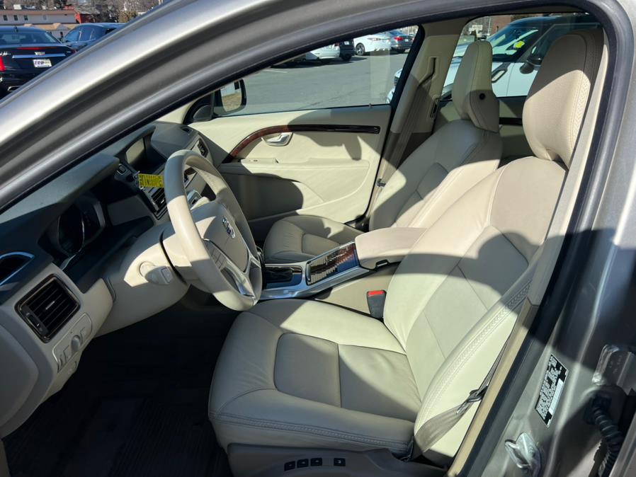 2015 Volvo XC70 AWD 4dr Wgn 3.2L Premier Plus PZEV, available for sale in Berlin, Connecticut | Tru Auto Mall. Berlin, Connecticut 2015 Volvo XC70 AWD 4dr Wgn 3.2L Premier Plus PZEV, available for sale in Berlin, Connecticut | Tru Auto Mall. Berlin, Connecticut