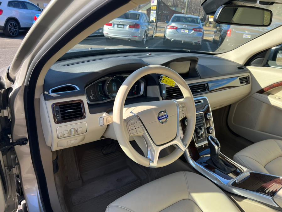 2015 Volvo XC70 AWD 4dr Wgn 3.2L Premier Plus PZEV, available for sale in Berlin, Connecticut | Tru Auto Mall. Berlin, Connecticut 2015 Volvo XC70 AWD 4dr Wgn 3.2L Premier Plus PZEV, available for sale in Berlin, Connecticut | Tru Auto Mall. Berlin, Connecticut