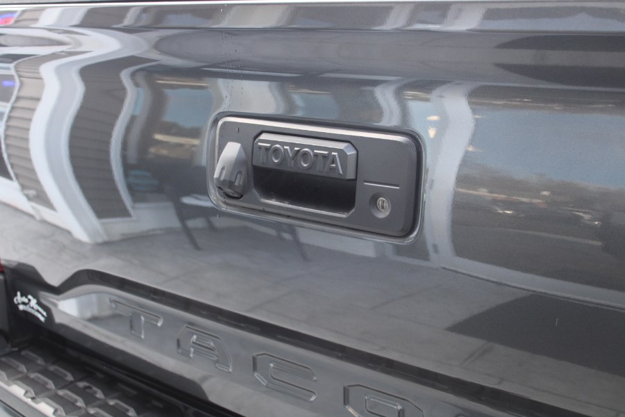 2018 Toyota Tacoma TRD Sport Double Cab 6'' Bed V6 4x4 AT (Natl), available for sale in Plantsville, Connecticut | Auto House of Luxury. Plantsville, Connecticut 2018 Toyota Tacoma TRD Sport Double Cab 6'' Bed V6 4x4 AT (Natl), available for sale in Plantsville, Connecticut | Auto House of Luxury. Plantsville, Connecticut