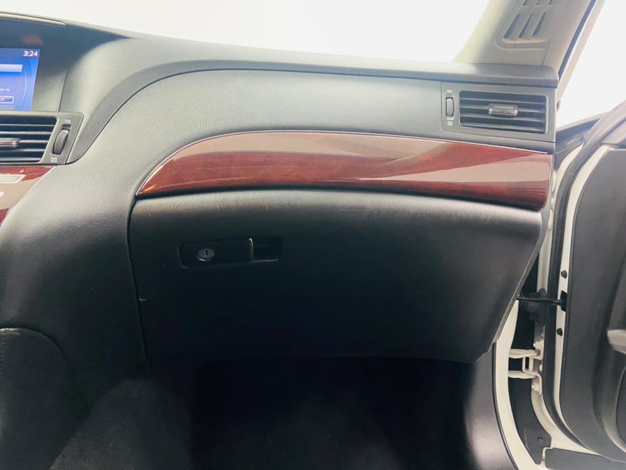 2016 INFINITI Q70 4dr Sdn V6 AWD, available for sale in Linden, New Jersey | East Coast Auto Group. Linden, New Jersey 2016 INFINITI Q70 4dr Sdn V6 AWD, available for sale in Linden, New Jersey | East Coast Auto Group. Linden, New Jersey