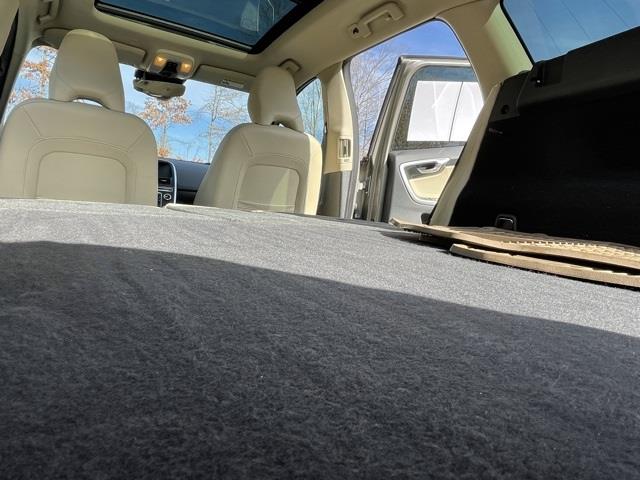 2016 Volvo Xc60 T6 Drive-E, available for sale in Brookfield, Connecticut | Blasius Federal Road. Brookfield, Connecticut 2016 Volvo Xc60 T6 Drive-E, available for sale in Brookfield, Connecticut | Blasius Federal Road. Brookfield, Connecticut