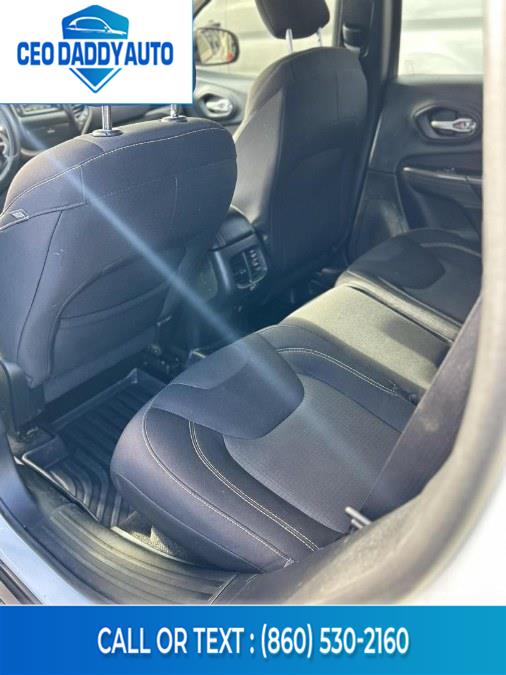 2015 Jeep Cherokee 4WD 4dr Latitude, available for sale in Online only, Connecticut | CEO DADDY AUTO. Online only, Connecticut 2015 Jeep Cherokee 4WD 4dr Latitude, available for sale in Online only, Connecticut | CEO DADDY AUTO. Online only, Connecticut
