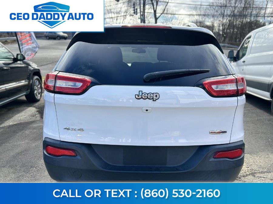 2015 Jeep Cherokee 4WD 4dr Latitude, available for sale in Online only, Connecticut | CEO DADDY AUTO. Online only, Connecticut 2015 Jeep Cherokee 4WD 4dr Latitude, available for sale in Online only, Connecticut | CEO DADDY AUTO. Online only, Connecticut