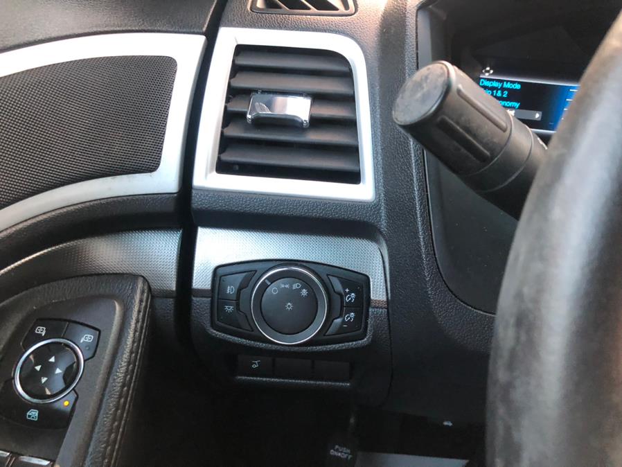 2015 Ford Explorer 4WD 4dr XLT, available for sale in Irvington, New Jersey | Elis Motors Corp. Irvington, New Jersey 2015 Ford Explorer 4WD 4dr XLT, available for sale in Irvington, New Jersey | Elis Motors Corp. Irvington, New Jersey
