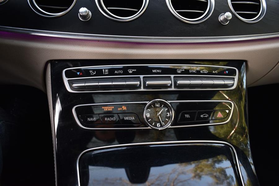 2017 Mercedes-benz E-class E 300 4MATIC AWD 4dr Sedan, available for sale in Great Neck, New York | Camy Cars. Great Neck, New York 2017 Mercedes-benz E-class E 300 4MATIC AWD 4dr Sedan, available for sale in Great Neck, New York | Camy Cars. Great Neck, New York