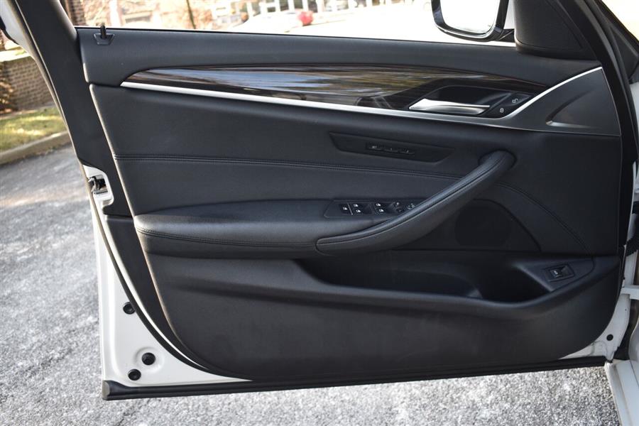 2018 BMW 5 Series 530i xDrive AWD 4dr Sedan, available for sale in Great Neck, New York | Camy Cars. Great Neck, New York 2018 BMW 5 Series 530i xDrive AWD 4dr Sedan, available for sale in Great Neck, New York | Camy Cars. Great Neck, New York