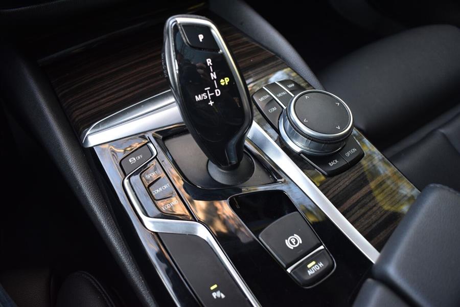 2018 BMW 5 Series 530i xDrive AWD 4dr Sedan, available for sale in Great Neck, New York | Camy Cars. Great Neck, New York 2018 BMW 5 Series 530i xDrive AWD 4dr Sedan, available for sale in Great Neck, New York | Camy Cars. Great Neck, New York
