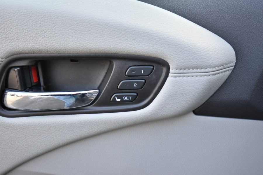 2017 Acura RDX AWD w/Advance Pkg, available for sale in Waterbury, Connecticut | Highline Car Connection. Waterbury, Connecticut 2017 Acura RDX AWD w/Advance Pkg, available for sale in Waterbury, Connecticut | Highline Car Connection. Waterbury, Connecticut