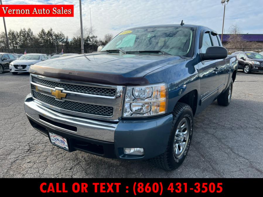 2012 Chevrolet Silverado 1500 4WD Ext Cab 143.5" LS, available for sale in Manchester, Connecticut | Vernon Auto Sale & Service. Manchester, Connecticut