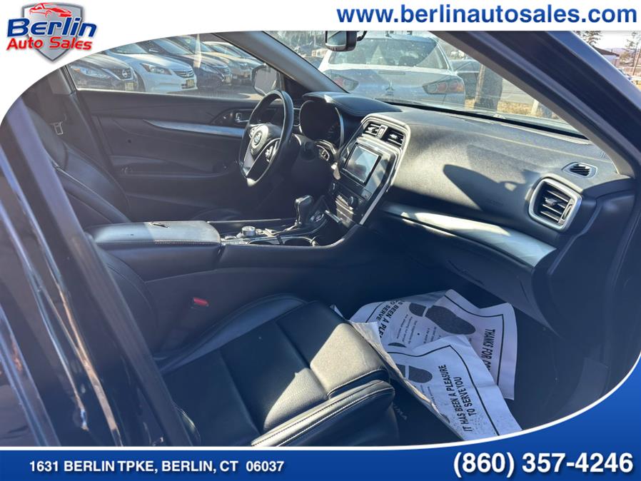 2016 Nissan Maxima 4dr Sdn 3.5 Platinum, available for sale in Berlin, Connecticut | Berlin Auto Sales LLC. Berlin, Connecticut 2016 Nissan Maxima 4dr Sdn 3.5 Platinum, available for sale in Berlin, Connecticut | Berlin Auto Sales LLC. Berlin, Connecticut
