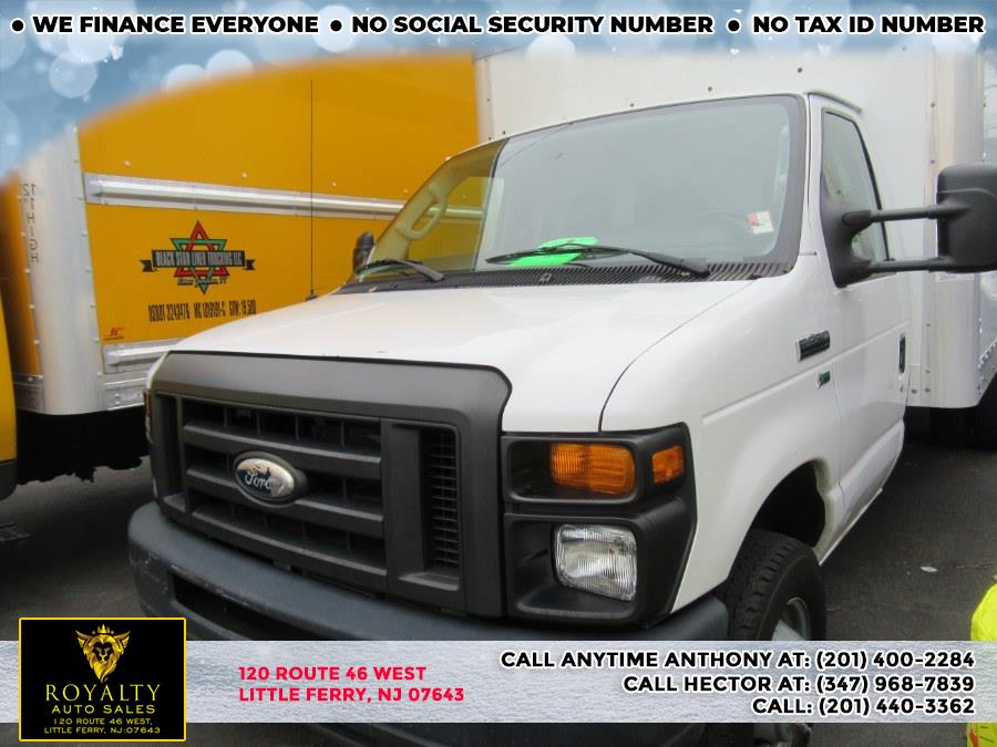2015 Ford Econoline Commercial Cutaway E-350 Super Duty 176" DRW, available for sale in Little Ferry, NJ