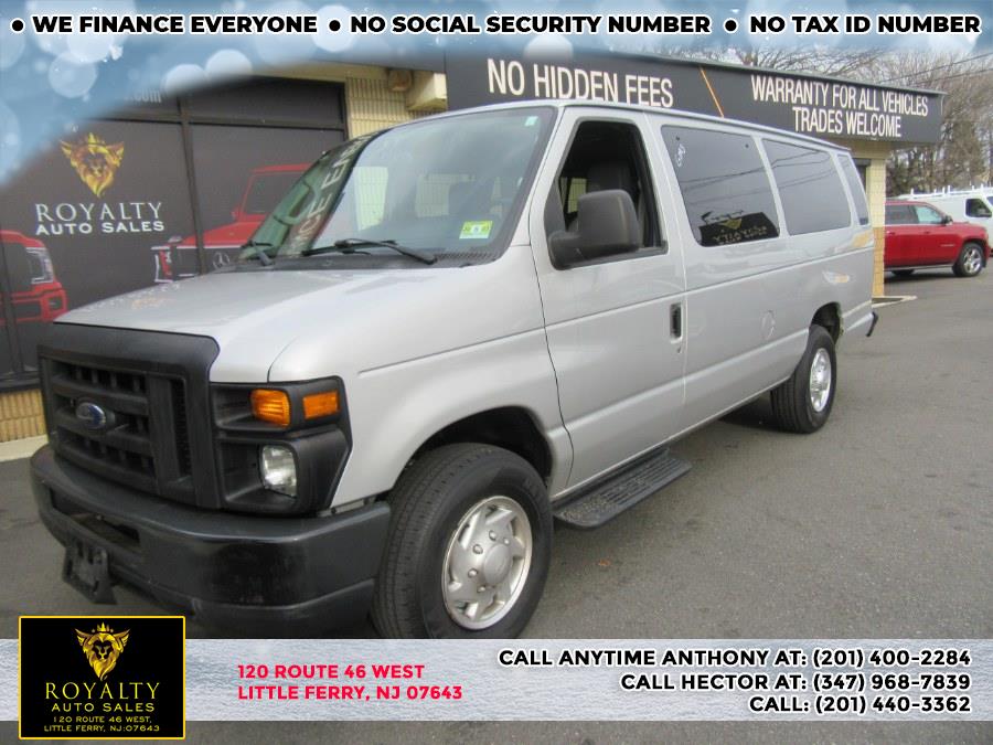 2010 Ford Econoline Wagon E-350 Super Duty Ext XLT, available for sale in Little Ferry, New Jersey | Royalty Auto Sales. Little Ferry, New Jersey