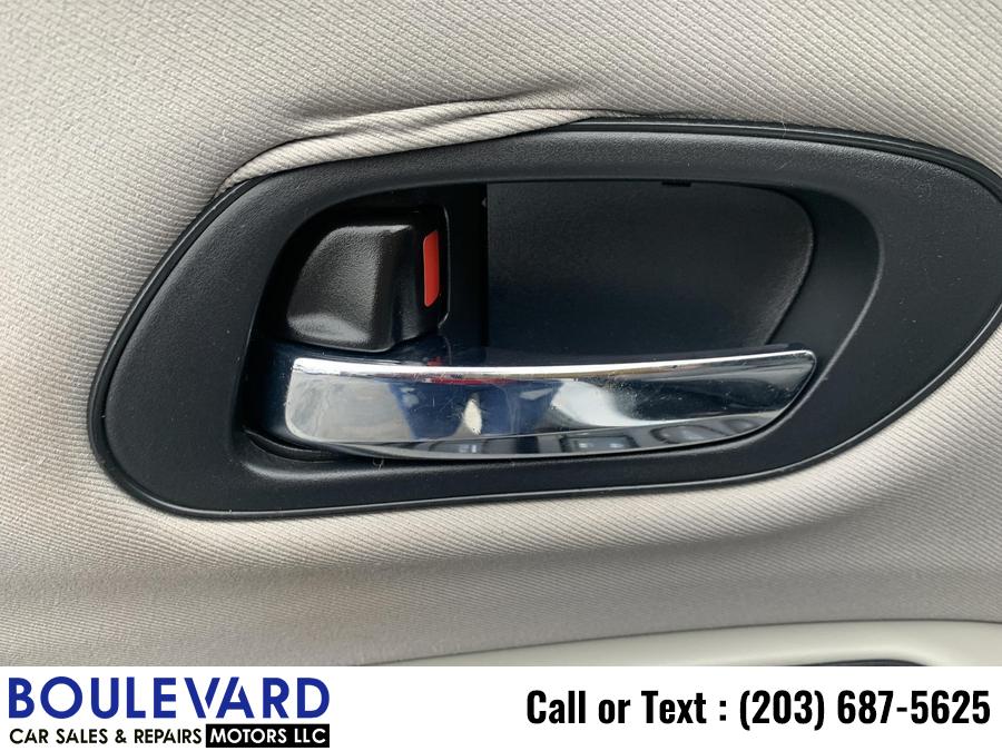 2018 Honda Hr-v LX Sport Utility 4D, available for sale in New Haven, Connecticut | Boulevard Motors LLC. New Haven, Connecticut 2018 Honda Hr-v LX Sport Utility 4D, available for sale in New Haven, Connecticut | Boulevard Motors LLC. New Haven, Connecticut