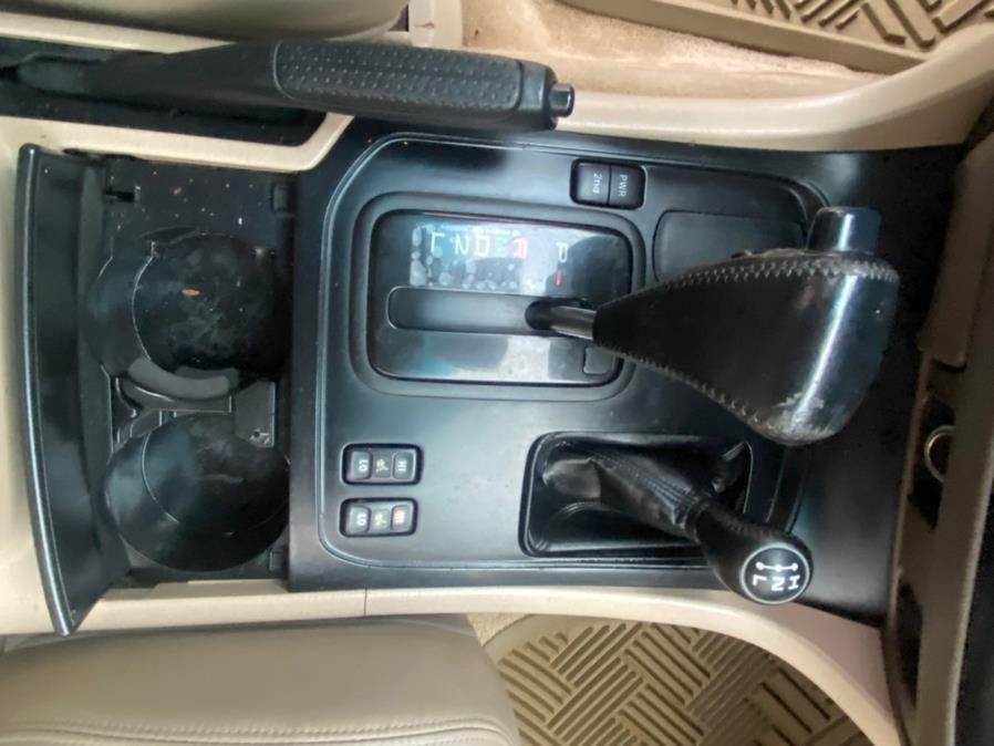 2000 Toyota Land Cruiser 4dr 4WD, available for sale in Bridgeport, Connecticut | CT Auto. Bridgeport, Connecticut 2000 Toyota Land Cruiser 4dr 4WD, available for sale in Bridgeport, Connecticut | CT Auto. Bridgeport, Connecticut