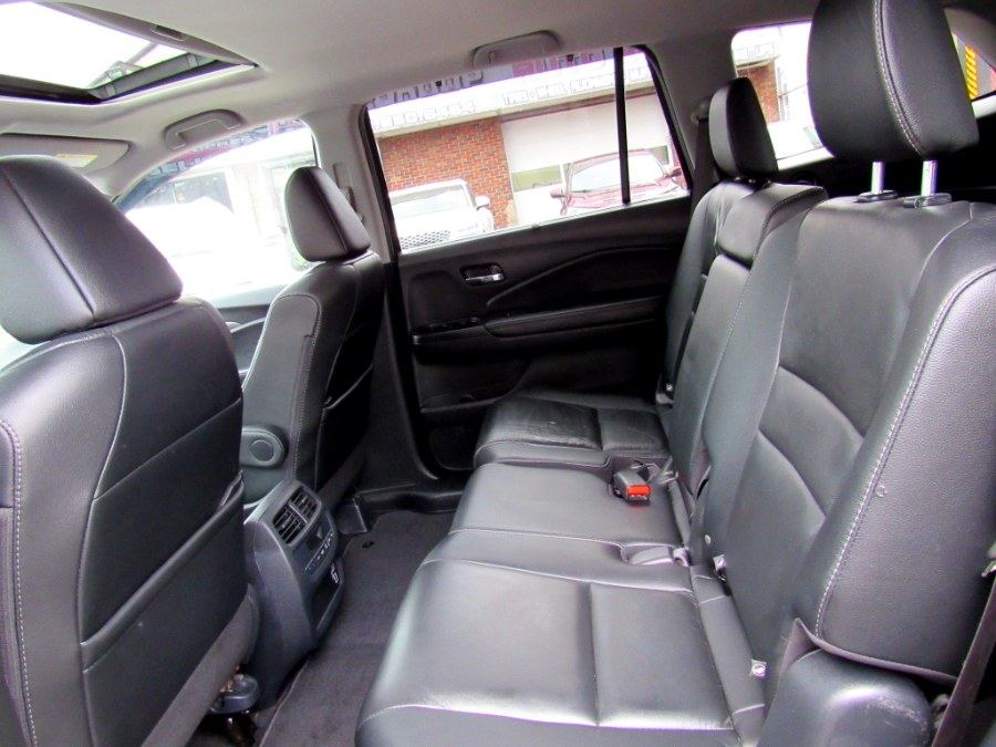 2019 Honda Pilot EX-L AWD, available for sale in Paterson, New Jersey | MFG Prestige Auto Group. Paterson, New Jersey 2019 Honda Pilot EX-L AWD, available for sale in Paterson, New Jersey | MFG Prestige Auto Group. Paterson, New Jersey