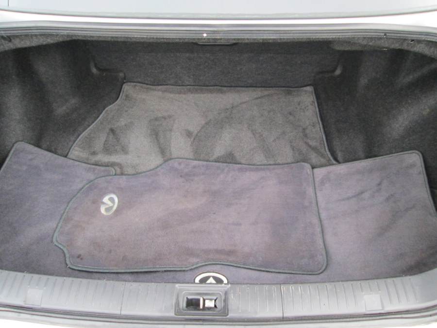 2003 Infiniti G35 Sedan 4dr Sdn Auto w/Leather, available for sale in Levittown, Pennsylvania | Levittown Auto. Levittown, Pennsylvania 2003 Infiniti G35 Sedan 4dr Sdn Auto w/Leather, available for sale in Levittown, Pennsylvania | Levittown Auto. Levittown, Pennsylvania