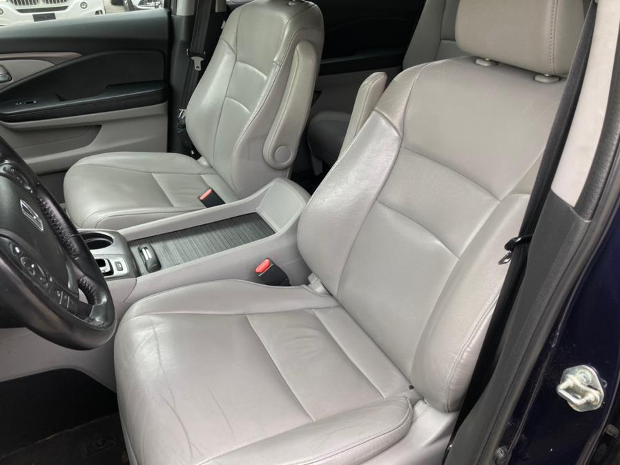 2016 Honda Pilot AWD 4dr EX-L, available for sale in Brooklyn, New York | Carsbuck Inc.. Brooklyn, New York 2016 Honda Pilot AWD 4dr EX-L, available for sale in Brooklyn, New York | Carsbuck Inc.. Brooklyn, New York