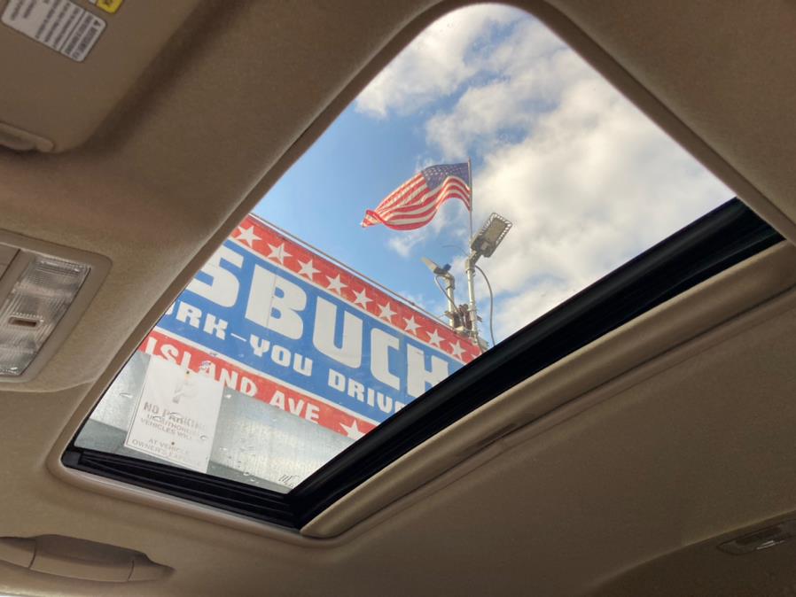 2013 Toyota Highlander 4WD 4dr V6 SE (Natl), available for sale in Brooklyn, New York | Carsbuck Inc.. Brooklyn, New York 2013 Toyota Highlander 4WD 4dr V6 SE (Natl), available for sale in Brooklyn, New York | Carsbuck Inc.. Brooklyn, New York