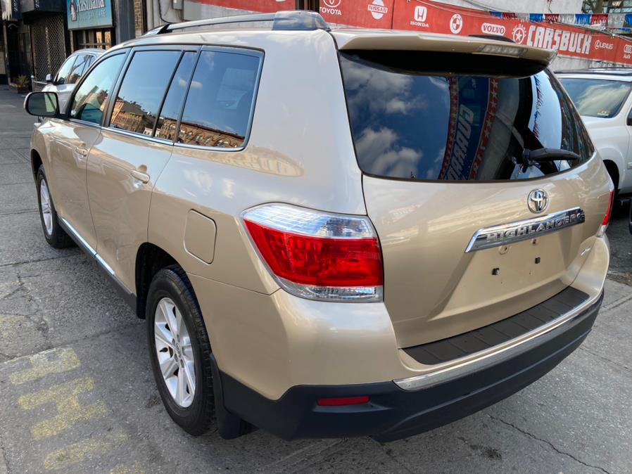 2013 Toyota Highlander 4WD 4dr V6 SE (Natl), available for sale in Brooklyn, New York | Carsbuck Inc.. Brooklyn, New York 2013 Toyota Highlander 4WD 4dr V6 SE (Natl), available for sale in Brooklyn, New York | Carsbuck Inc.. Brooklyn, New York