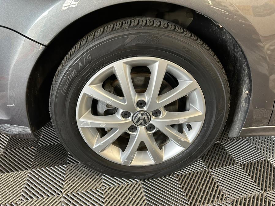 2014 Volkswagen Jetta Sedan 4dr Auto SE PZEV, available for sale in West Babylon , New York | MP Motors Inc. West Babylon , New York 2014 Volkswagen Jetta Sedan 4dr Auto SE PZEV, available for sale in West Babylon , New York | MP Motors Inc. West Babylon , New York