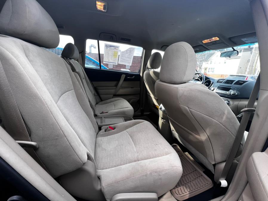 2012 Toyota Highlander 4WD 4dr V6 (Natl), available for sale in Worcester, Massachusetts | Sophia's Auto Sales Inc. Worcester, Massachusetts 2012 Toyota Highlander 4WD 4dr V6 (Natl), available for sale in Worcester, Massachusetts | Sophia's Auto Sales Inc. Worcester, Massachusetts