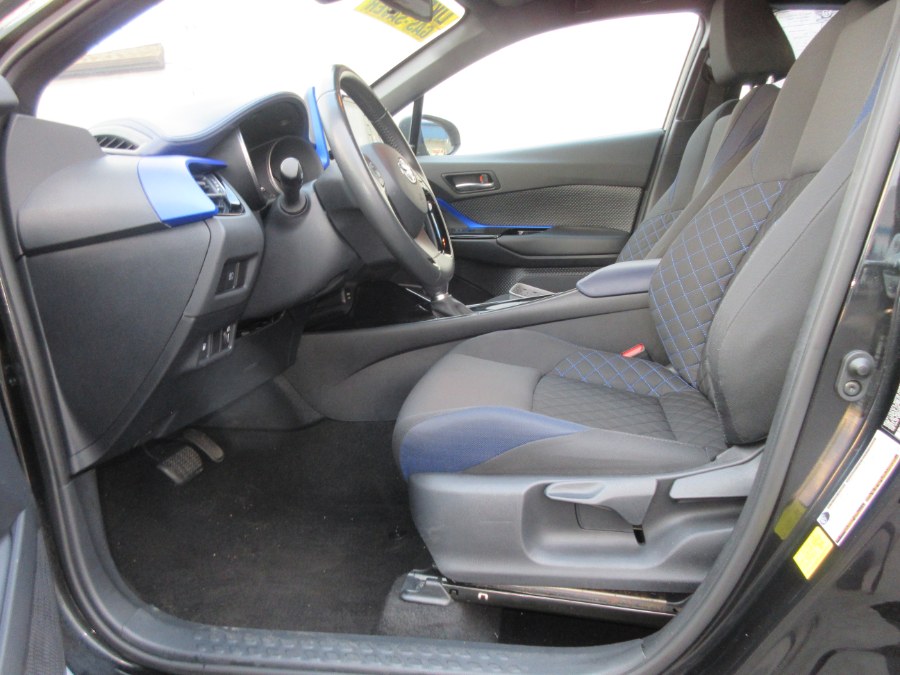 2020 Toyota C-HR XLE FWD (Natl), available for sale in Linden, New Jersey | Route 27 Auto Mall. Linden, New Jersey 2020 Toyota C-HR XLE FWD (Natl), available for sale in Linden, New Jersey | Route 27 Auto Mall. Linden, New Jersey