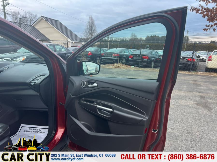 2016 Ford Escape 4WD 4dr Titanium, available for sale in East Windsor, Connecticut | Car City LLC. East Windsor, Connecticut 2016 Ford Escape 4WD 4dr Titanium, available for sale in East Windsor, Connecticut | Car City LLC. East Windsor, Connecticut