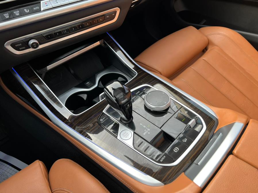 2021 BMW X7 xDrive40i Sports Activity Vehicle, available for sale in Jamaica, New York | Sunrise Autoland. Jamaica, New York 2021 BMW X7 xDrive40i Sports Activity Vehicle, available for sale in Jamaica, New York | Sunrise Autoland. Jamaica, New York