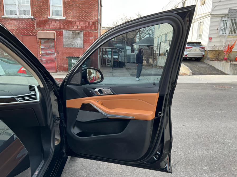 2021 BMW X7 xDrive40i Sports Activity Vehicle, available for sale in Jamaica, New York | Sunrise Autoland. Jamaica, New York 2021 BMW X7 xDrive40i Sports Activity Vehicle, available for sale in Jamaica, New York | Sunrise Autoland. Jamaica, New York