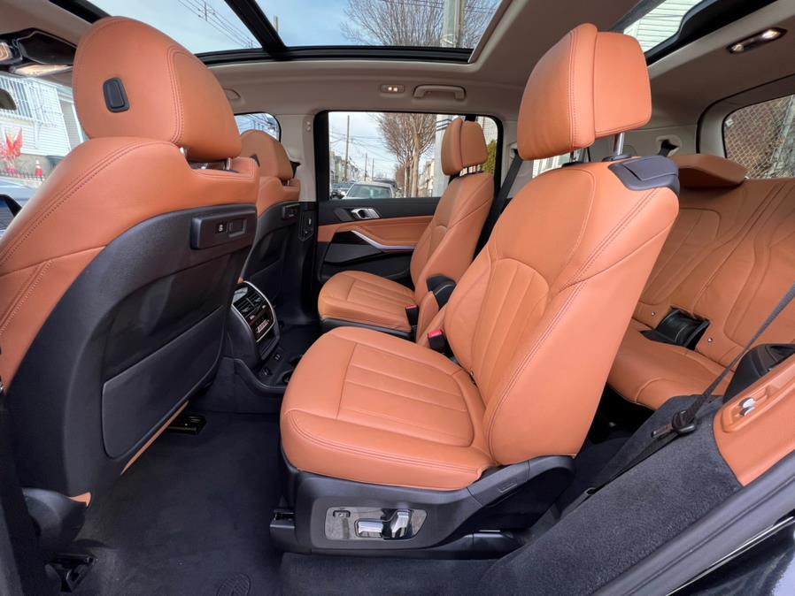 2021 BMW X7 xDrive40i Sports Activity Vehicle, available for sale in Jamaica, New York | Sunrise Autoland. Jamaica, New York 2021 BMW X7 xDrive40i Sports Activity Vehicle, available for sale in Jamaica, New York | Sunrise Autoland. Jamaica, New York
