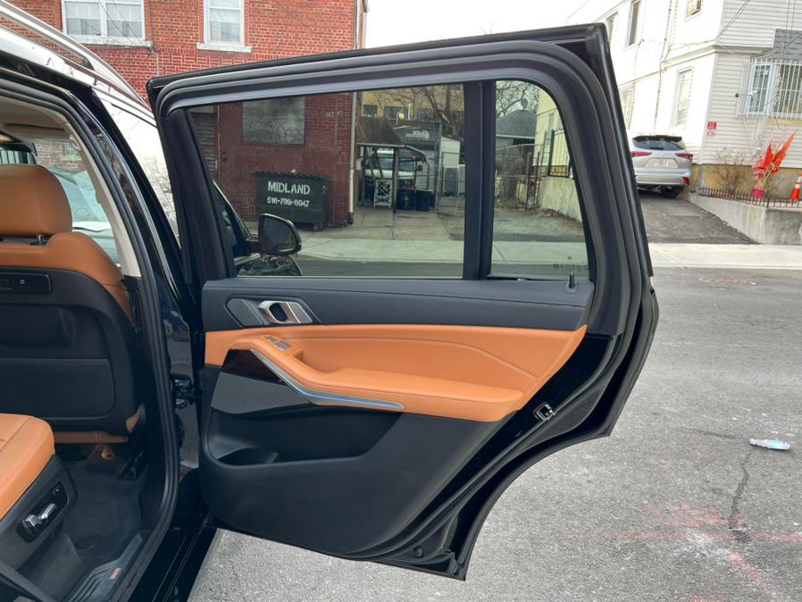 2021 BMW X7 xDrive40i Sports Activity Vehicle, available for sale in Jamaica, New York | Sunrise Autoland. Jamaica, New York 2021 BMW X7 xDrive40i Sports Activity Vehicle, available for sale in Jamaica, New York | Sunrise Autoland. Jamaica, New York